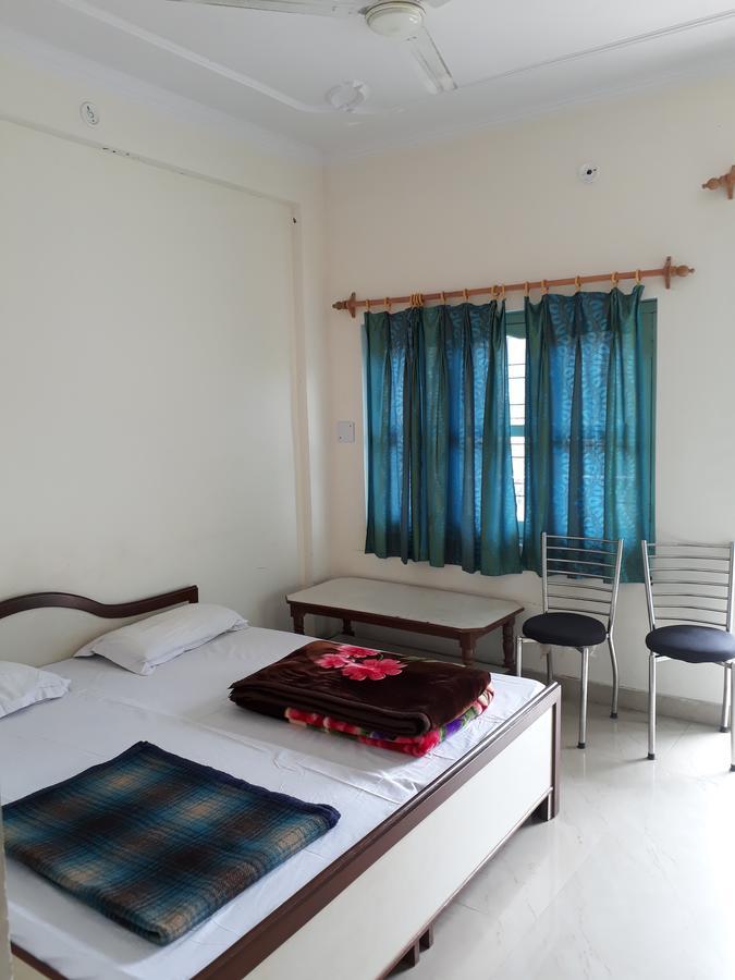 Hotel Govind Rudraprayāg Екстериор снимка