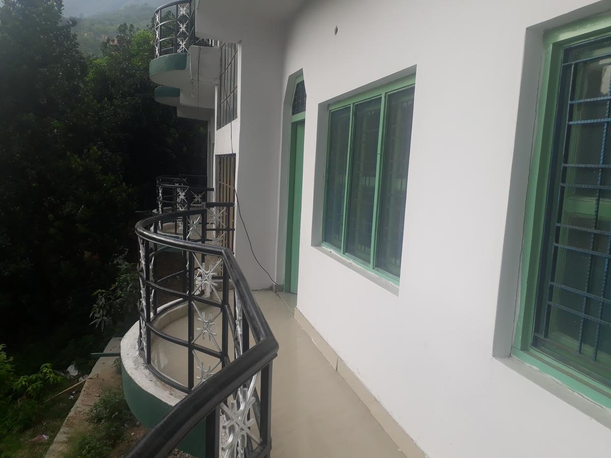 Hotel Govind Rudraprayāg Екстериор снимка